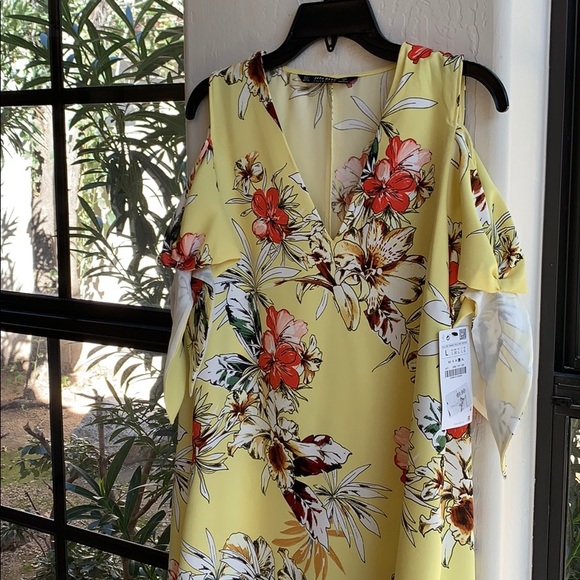 Zara - yellow spring dress - Picture 3 of 4